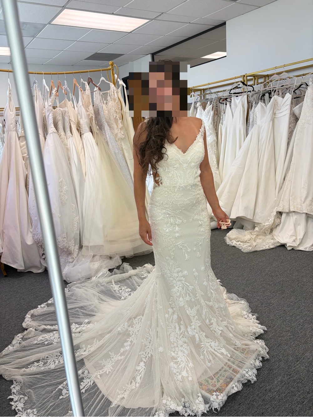 Lace Appliqué Mermaid Wedding Dress in Ivory.